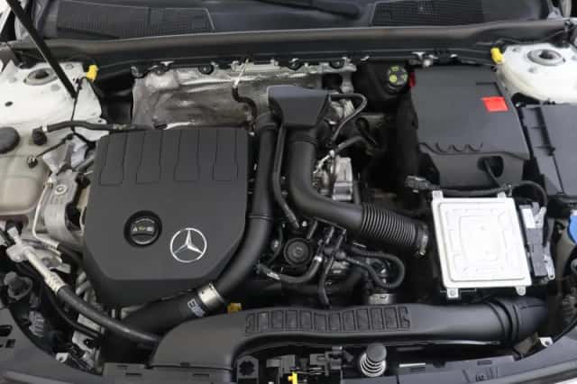 Mercedes-Benz CLA-Klasse (2019) thumbnail 3