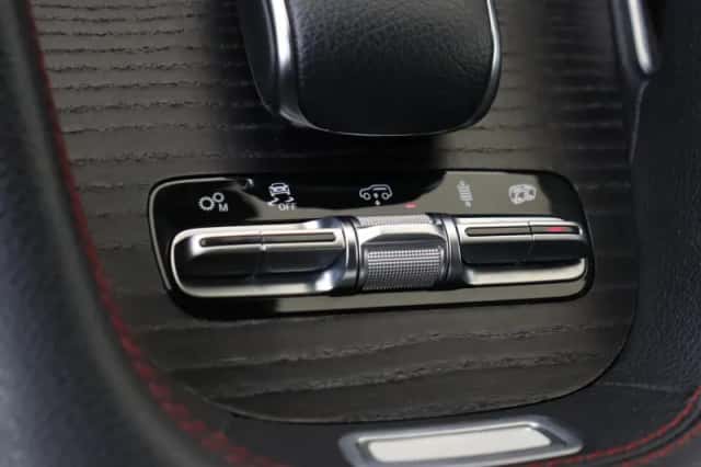 Mercedes-Benz GLE (2021) thumbnail 30