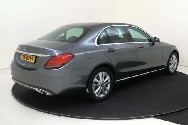 Mercedes-Benz C-Klasse (2019) thumbnail 2