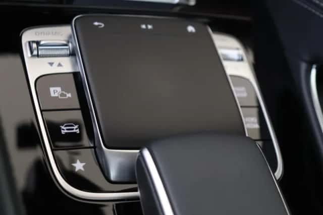 Mercedes-Benz GLE (2022) thumbnail 31