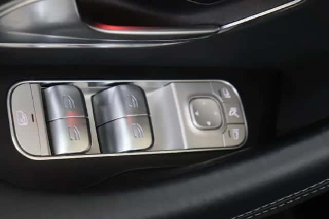 Mercedes-Benz GLE (2022) thumbnail 38