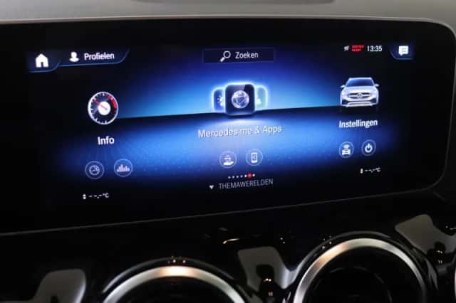 Mercedes-Benz GLA (2020) thumbnail 21