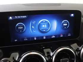 Mercedes-Benz GLA thumbnail 24