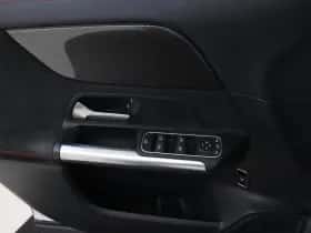 Mercedes-Benz GLA (2020) thumbnail 31
