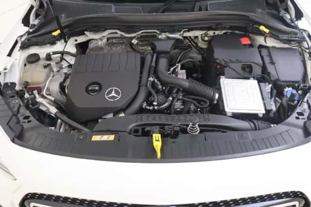 Mercedes-Benz GLA (2020) thumbnail 5