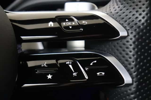 Mercedes-Benz GLA (2024) thumbnail 14