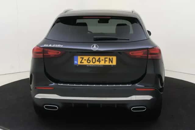 Mercedes-Benz GLA (2024) thumbnail 7