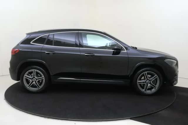 Mercedes-Benz GLA (2024) thumbnail 9