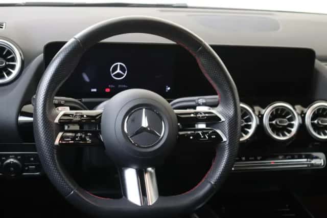 Mercedes-Benz GLA (2024) thumbnail 10