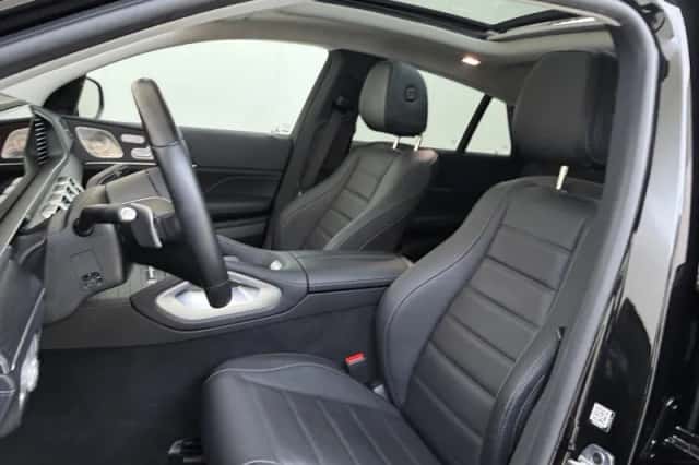 Mercedes-Benz GLE (2024) thumbnail 4
