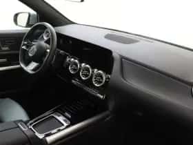 Mercedes-Benz GLA thumbnail 12