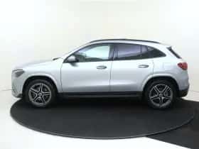 Mercedes-Benz GLA thumbnail 9