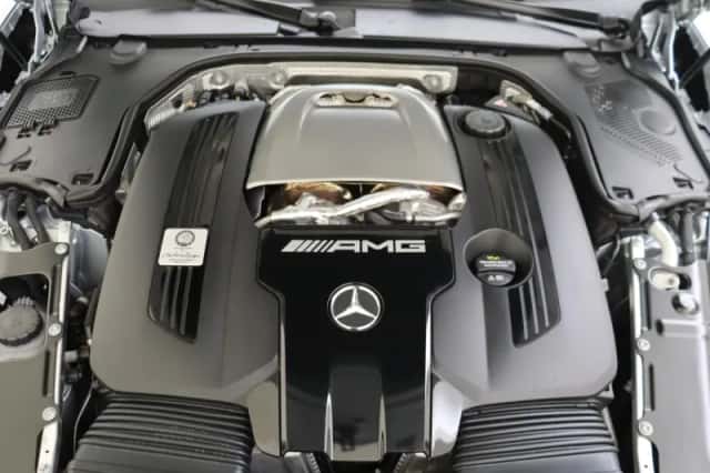 Mercedes-AMG GT (2024) thumbnail 3
