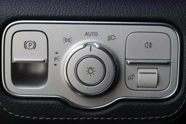 Mercedes-Benz GLE (2021) thumbnail 26