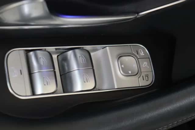 Mercedes-Benz GLE (2021) thumbnail 28