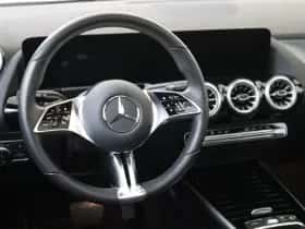 Mercedes-Benz GLA thumbnail 14