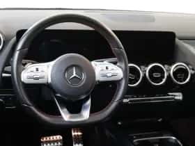 Mercedes-Benz GLA thumbnail 11