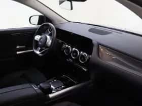 Mercedes-Benz GLA thumbnail 6