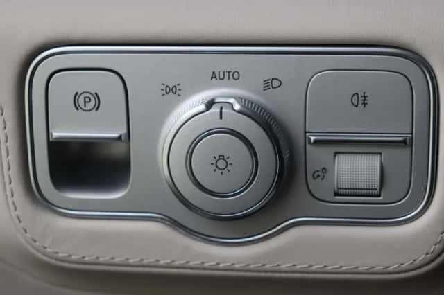 Mercedes-Benz GLE (2024) thumbnail 37
