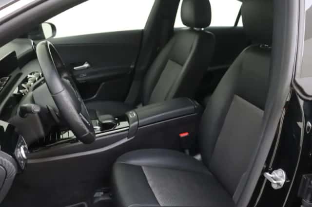 Mercedes-Benz CLA-Klasse (2022) thumbnail 3