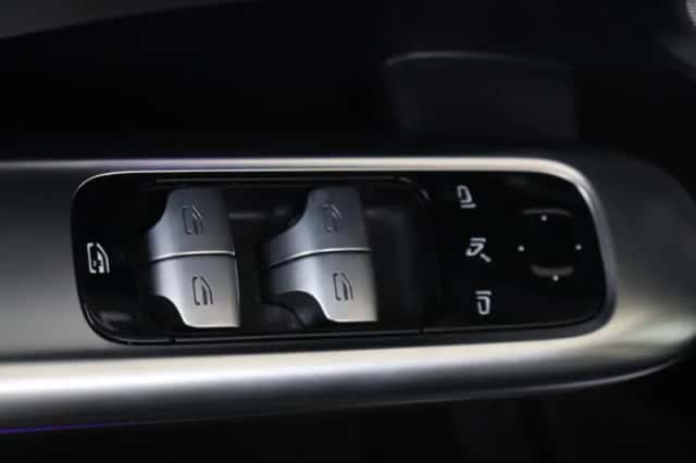 Mercedes-Benz C-Klasse (2024) thumbnail 37