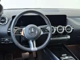 Mercedes-Benz GLA thumbnail 11