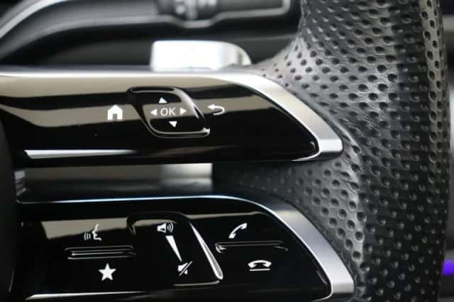 Mercedes-Benz GLE (2023) thumbnail 16