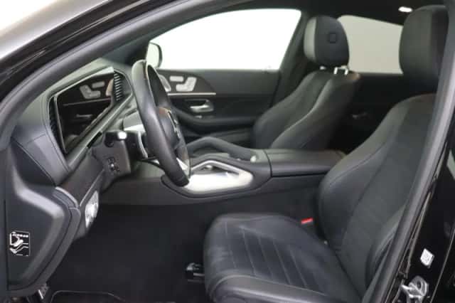 Mercedes-Benz GLE (2023) thumbnail 3