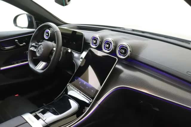 Mercedes-Benz C-Klasse (2025) thumbnail 3