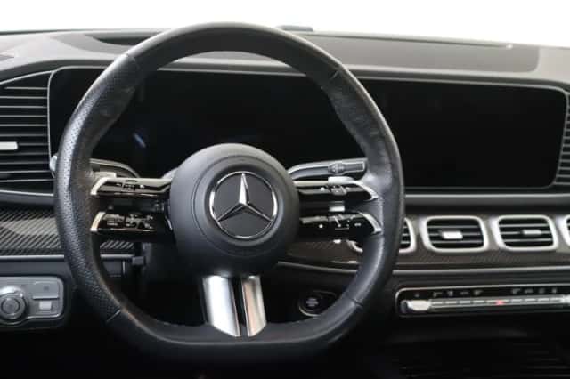 Mercedes-Benz GLE (2023) thumbnail 11
