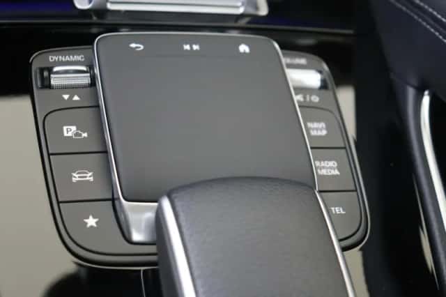 Mercedes-Benz GLE (2023) thumbnail 21