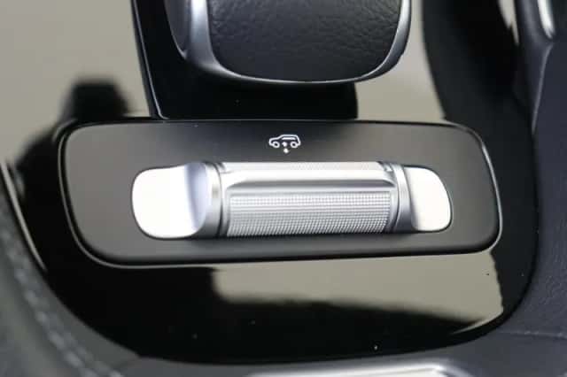 Mercedes-Benz GLE (2023) thumbnail 22