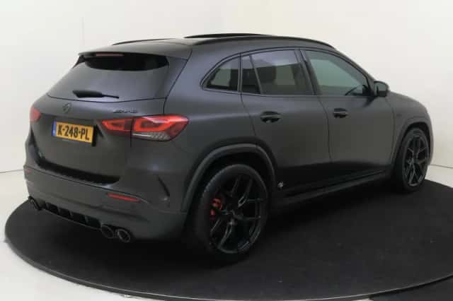 Mercedes-Benz GLA (2021) thumbnail 2