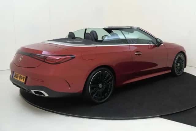 Mercedes-Benz CLE (2025) thumbnail 2