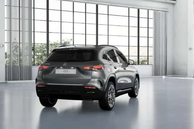 Mercedes-Benz GLA (2026) thumbnail 3