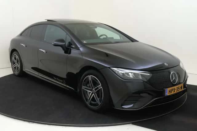 Mercedes-Benz EQE (2025) thumbnail 2