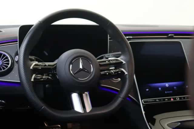 Mercedes-Benz EQE (2025) thumbnail 12