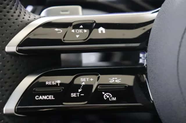 Mercedes-Benz EQE (2025) thumbnail 15