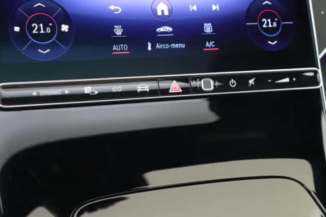 Mercedes-Benz EQE (2025) thumbnail 22