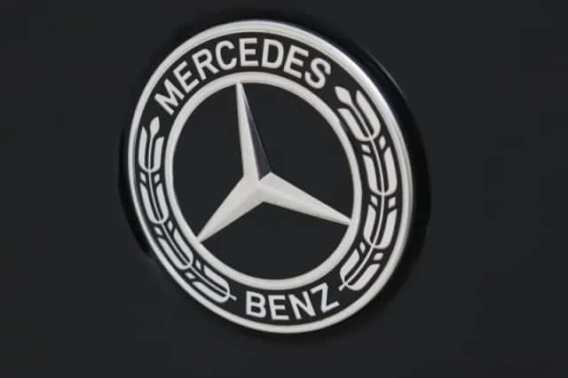 Mercedes-Benz EQE (2025) thumbnail 30