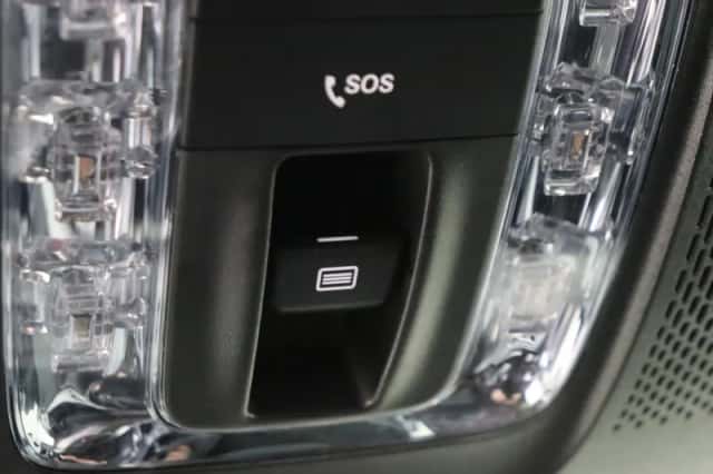 Mercedes-Benz GLE (2025) thumbnail 36
