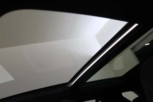 Mercedes-Benz GLE (2025) thumbnail 40