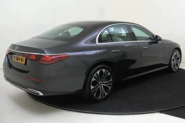 Mercedes-Benz E-Klasse (2024) thumbnail 2