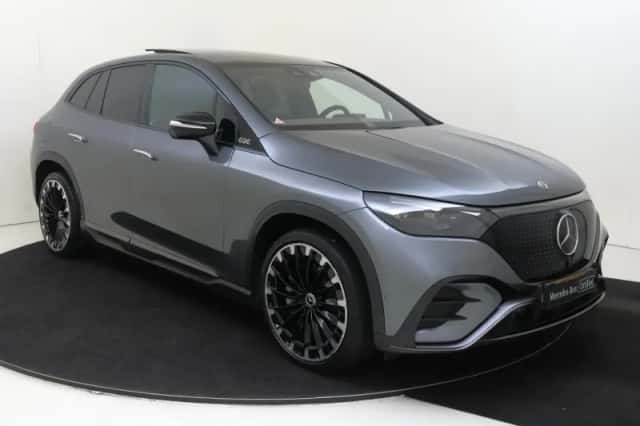 Mercedes-Benz EQE (2024) thumbnail 2