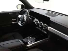 Mercedes-Benz EQB (2023) thumbnail 8