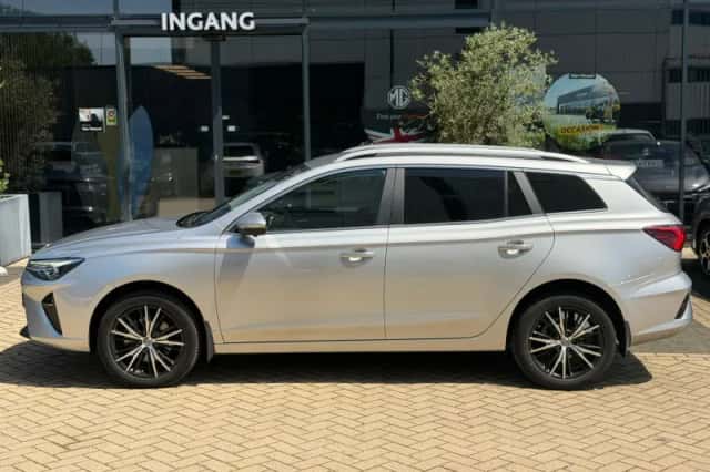 MG MG5 (2022) thumbnail 5