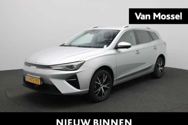 MG MG5 (2023) thumbnail 1
