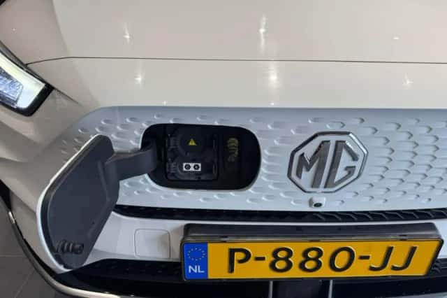 MG ZS EV (2022) thumbnail 2