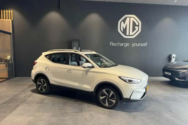 MG ZS EV (2022) thumbnail 3