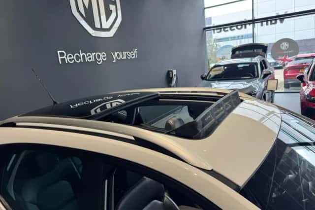 MG ZS EV (2022) thumbnail 6